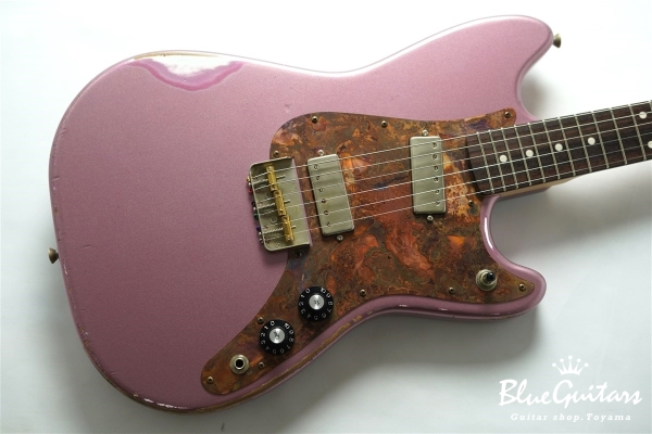 IRIS #204 Medium Aged - Burgundy Mist Metallic with Copper Red