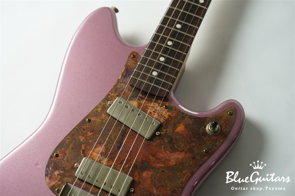 IRIS #204 Medium Aged - Burgundy Mist Metallic with Copper Red