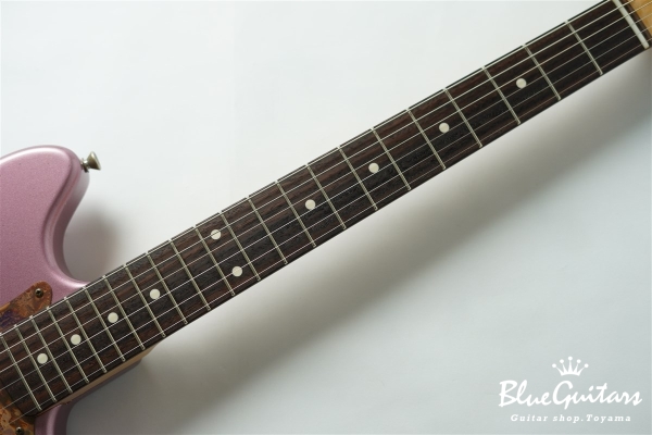 IRIS #204 Medium Aged - Burgundy Mist Metallic with Copper Red