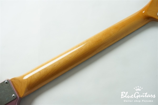 IRIS #204 Medium Aged - Burgundy Mist Metallic with Copper Red