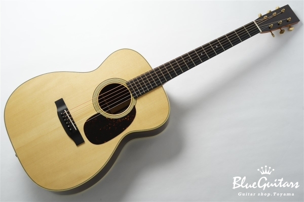 00-28B Brazilian Rosewood / Adirondack Spruce