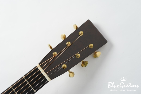 00-28B Brazilian Rosewood / Adirondack Spruce