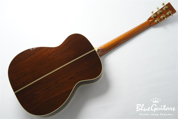 00-28B Brazilian Rosewood / Adirondack Spruce