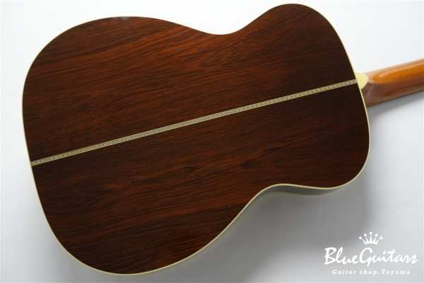 00-28B Brazilian Rosewood / Adirondack Spruce