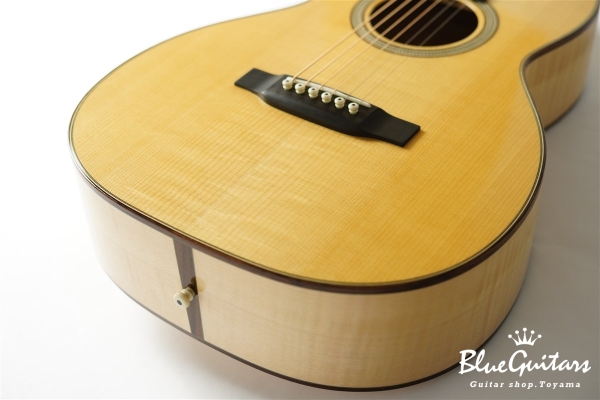 CTM 00-12F Adirondack Spruce / European Flame Maple 3-piece back