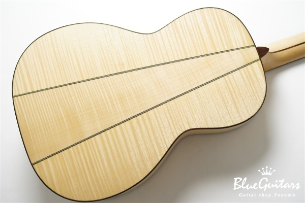 CTM 00-12F Adirondack Spruce / European Flame Maple 3-piece back
