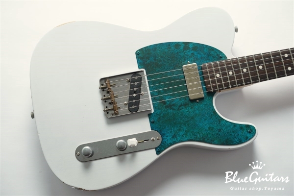 Model T. #208 Light Aged - White Blonde with Blue