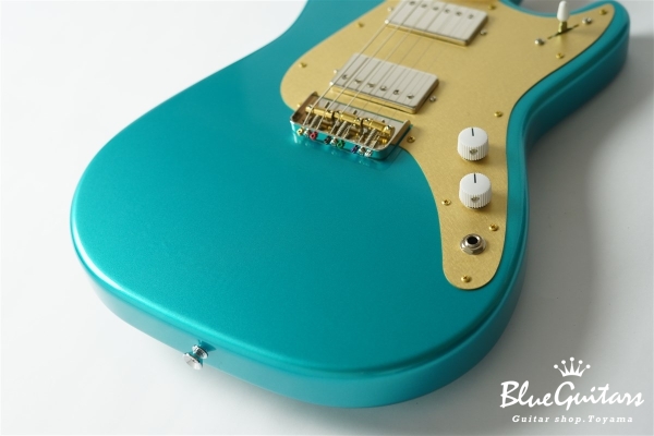 IRIS Patina #210 Light Aged - Faded Competition Burgundy with Brass