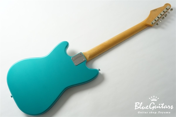 IRIS Patina #210 Light Aged - Faded Competition Burgundy with Brass