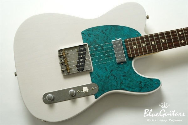 Model T. Patina #249 Light Aged - White Blonde with Blue