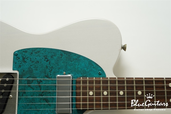 Model T. Patina #249 Light Aged - White Blonde with Blue