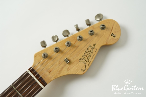Model JM. Patina #250 Light Aged - White Blonde with Blue