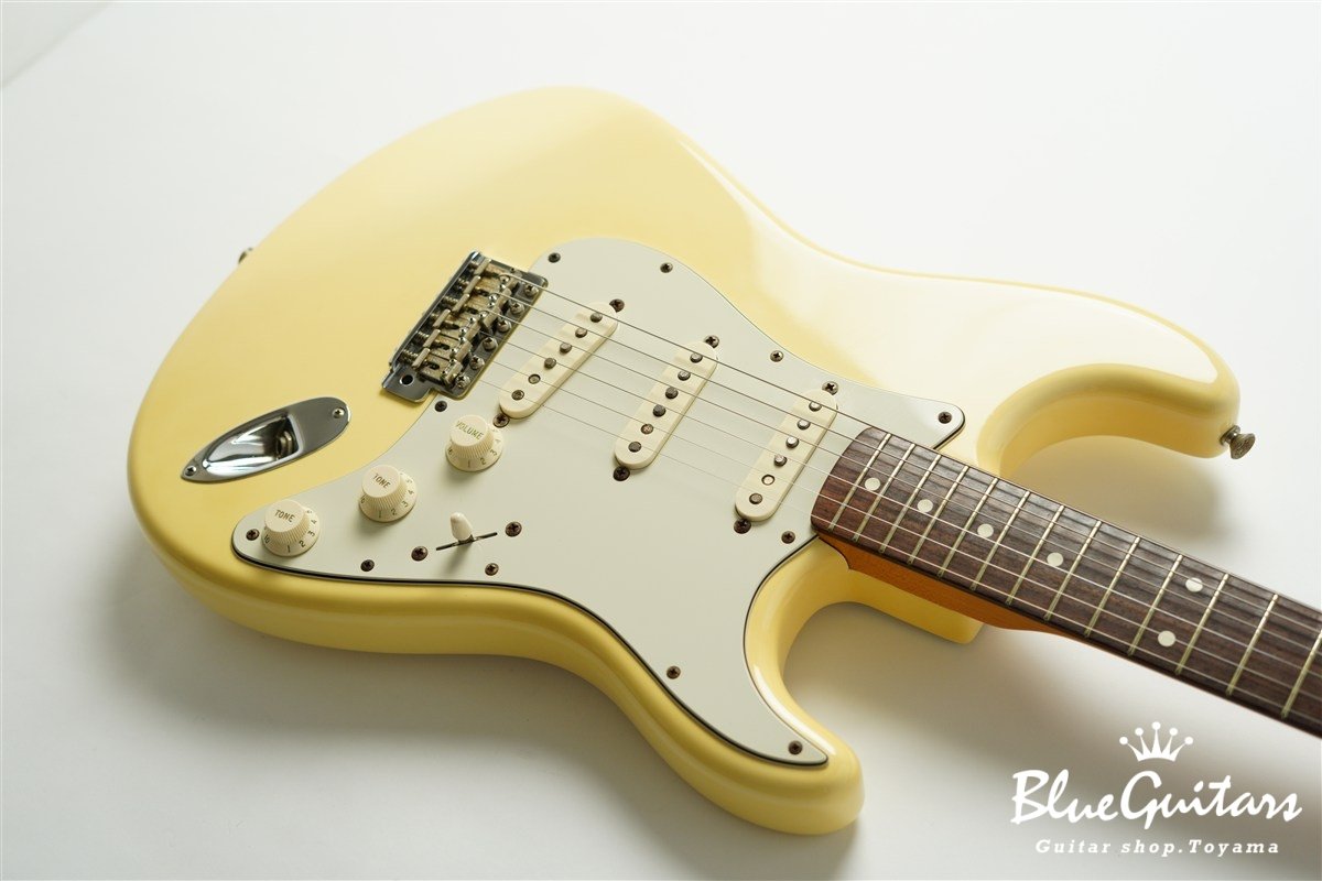 American Vintage 62 Stratocaster 2000 - Vintage White