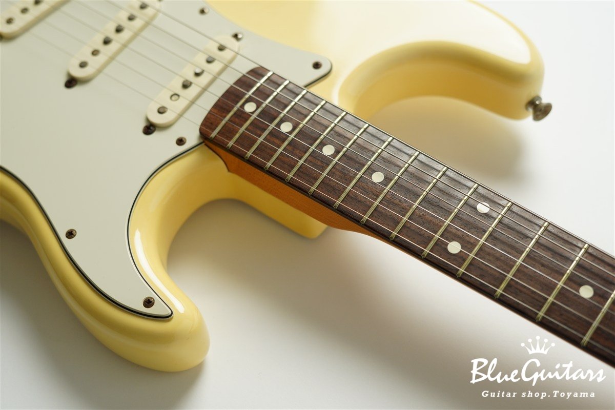 American Vintage 62 Stratocaster 2000 - Vintage White