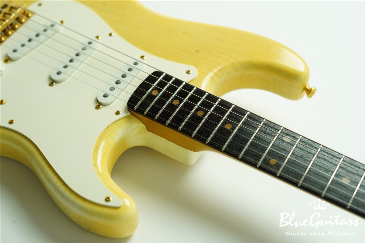 g7-ST/R Lightly Aged - Aged Olympic White w/Gold Hardware