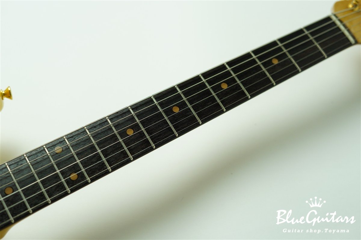 g7-ST/R Lightly Aged - Aged Olympic White w/Gold Hardware