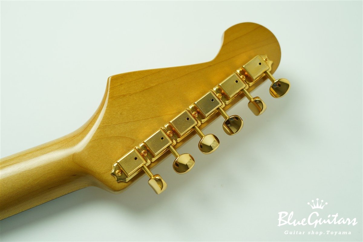 g7-ST/R Lightly Aged - Aged Olympic White w/Gold Hardware