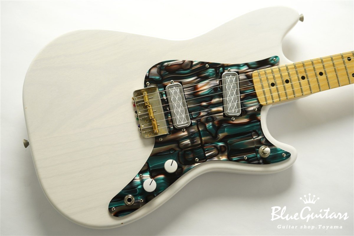 IRIS Special #240 Light Aged - White Blonde / Pickguard Shaped by stone-D eyewear