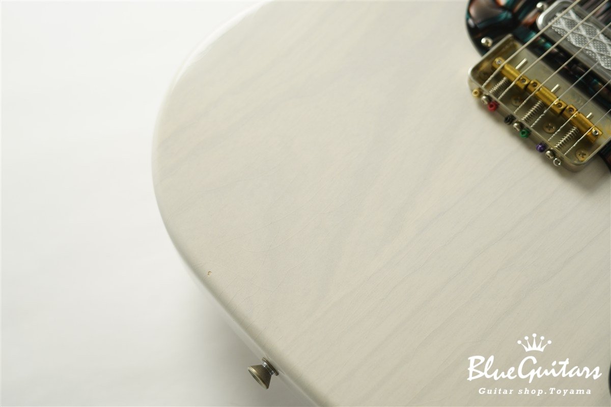 IRIS Special #240 Light Aged - White Blonde / Pickguard Shaped by stone-D eyewear