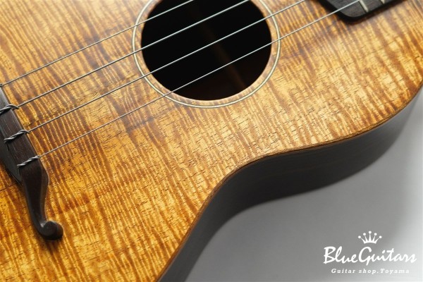 ukulele tenor 14f std. w Curly Hawaiian Koa Top / Ebony SIDE & BACK