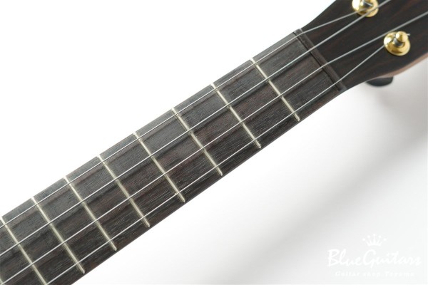 ukulele tenor 14f std. w Curly Hawaiian Koa Top / Ebony SIDE & BACK