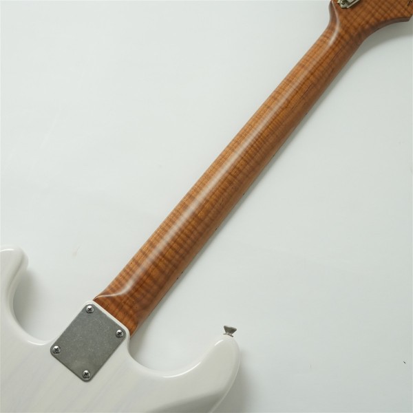 Model S. Patina #304 Light Aged - White Blonde with Blue