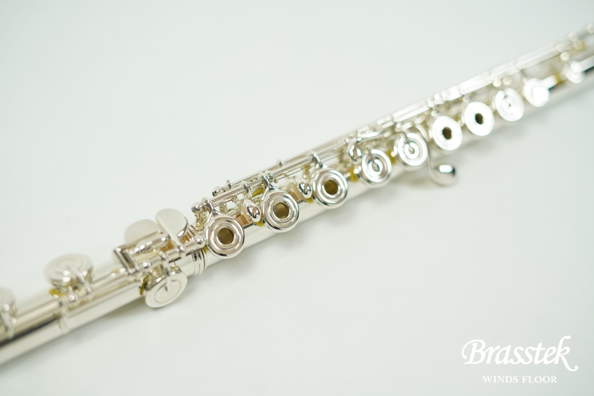 【美品】 YAMAHA フルート イデアル 総銀製 YFL-897 前田綾子選定 美品】 YAMAHA フルート イデアル 総銀製 YFL-897 前田綾子選定