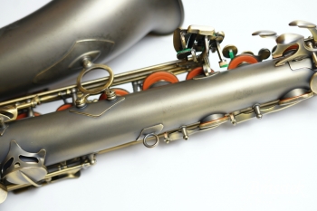 Tenor Saxophone T-902 ”Antique Satin”