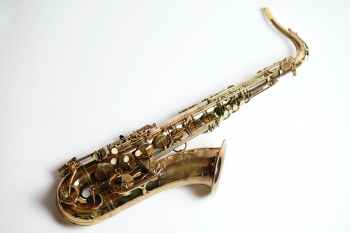Tenor Saxophone  ” Mark VI ”