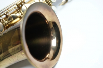 Tenor Saxophone  ” Mark VI ”