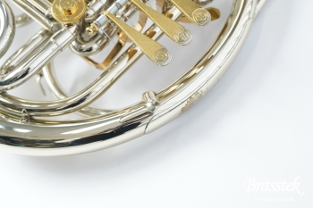 French Horn H-109