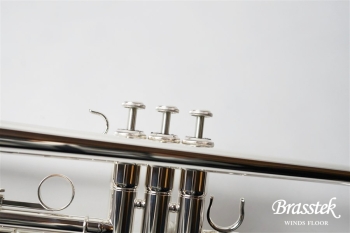 B♭Trumpet  YTR-2330S