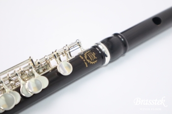 Piccolo uguisu grenadilla wood【キイ洋白製】 [お取り寄せ商品]