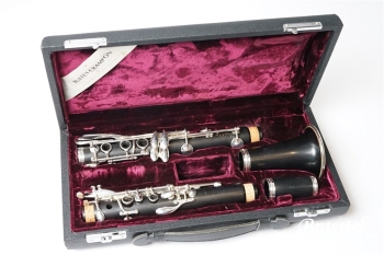 B♭Clarinet E13