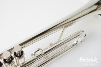B♭Trumpet YTR-1335S【入門セット付き】