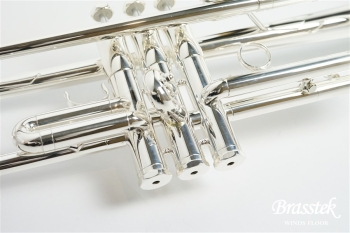 B♭Trumpet i32 SP 【お取り寄せ商品】