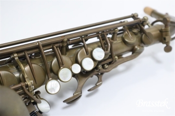 Alto Saxophone Model ” Rustic ” ぐりんれい三田千晶氏選定品