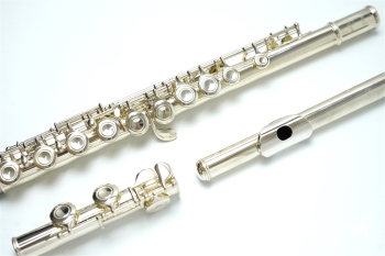 FLute YFL-211