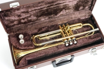 B♭Trumpet YTR-2320E