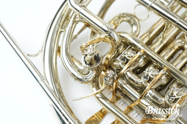 French Horn H-109