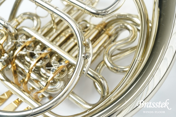 French Horn H-109