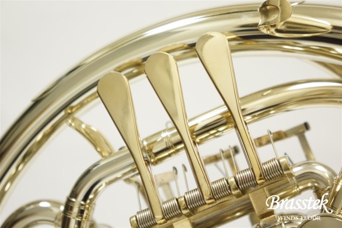 C.G.Corn（コーン）（C.G.Conn） French Horn 8DSER［お取り寄せ商品
