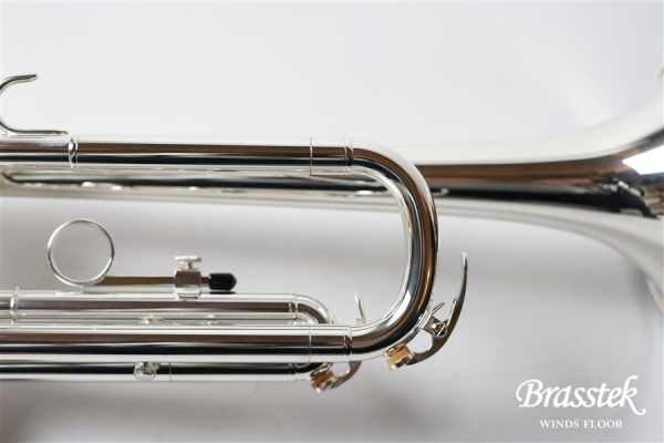 B♭Trumpet  YTR-2330S