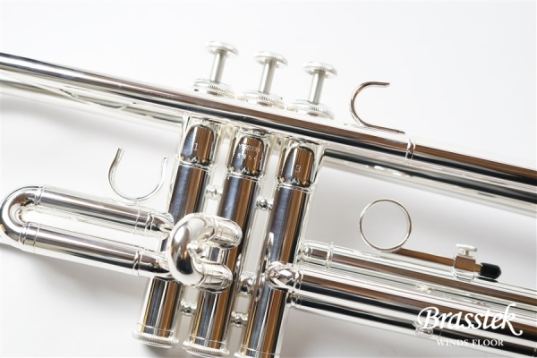 B♭Trumpet  YTR-2330S