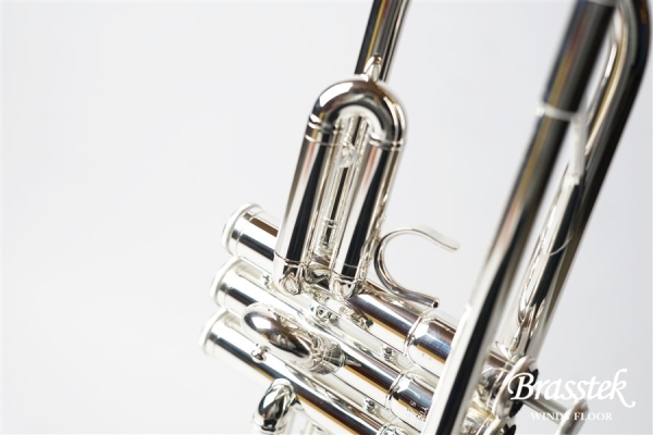 B♭Trumpet  YTR-2330S