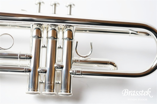 B♭Trumpet  YTR-2330S