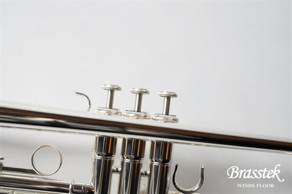 B♭Trumpet  YTR-2330S