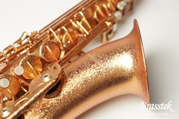 Tenor Saxophone Power Bell “Red brass with splendid lacquer finish”