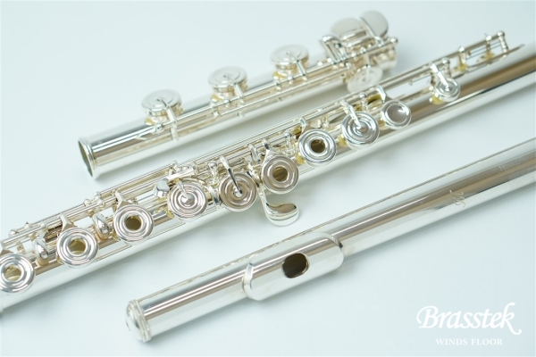 Altusフルート本体 専用ケース 掃除道具付き Altusフルート本体 専用ケース 掃除道具付き