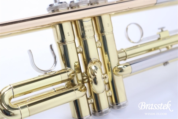 B♭Trumpet YTR-2320E